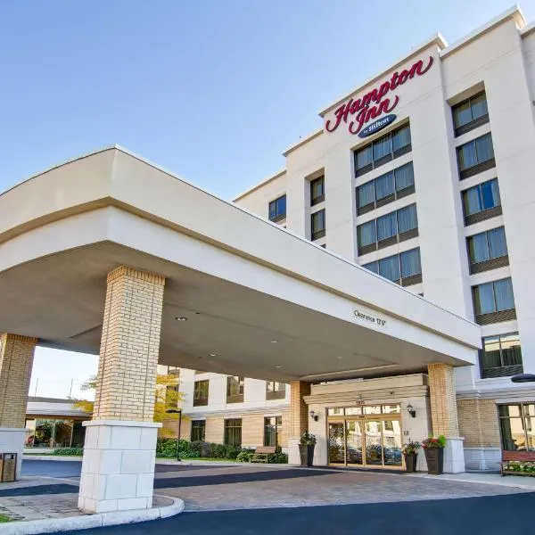 Hampton Inn by Hilton Toronto Airport Corporate Centre, готель у місті Malton