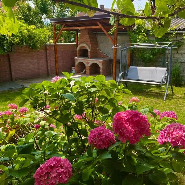 Holiday Home ESKU, hotel din Orşova