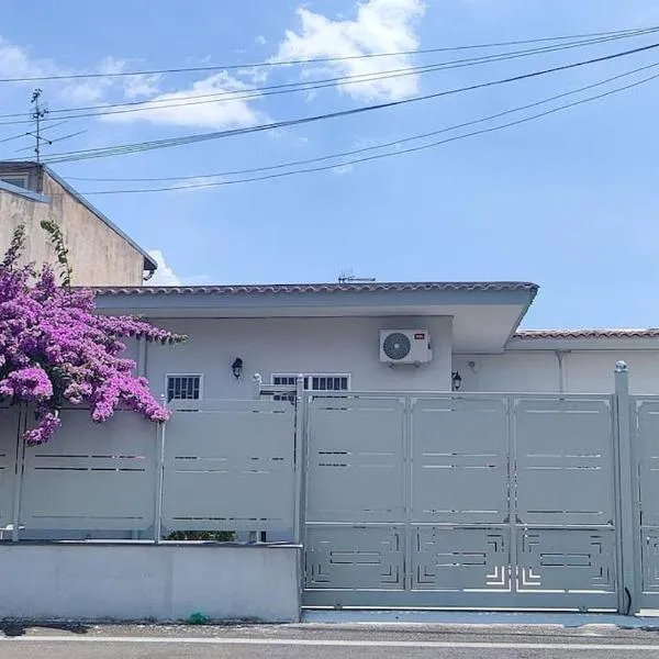 Domus Parva, appartamento con giardino, khách sạn ở Pompei