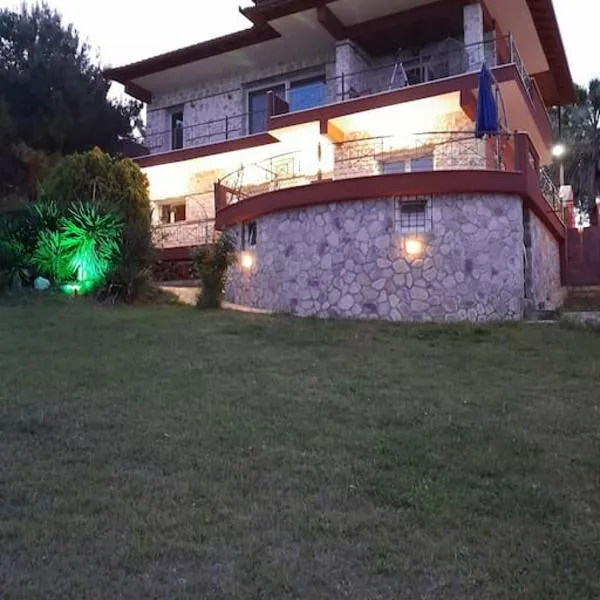 Villa Nestor, hotel u gradu 'Nei Poroi'