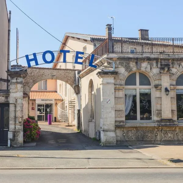 Hôtel Le Cheval Blanc – hotel w mieście Soudan