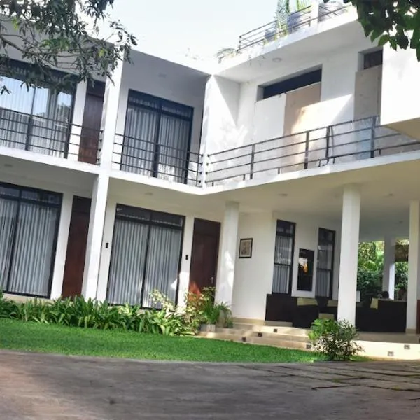 Golden Ray villa, hotelli kohteessa Anuradhapura