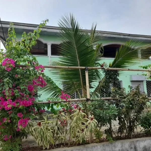 Deux-Palmes-Kribi, proche de la plage, confortable et adapté aux familles, хотел в Bébamboué