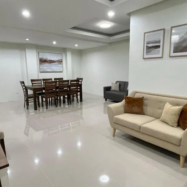 New Cozy 3 Bedroom House: Davao City şehrinde bir otel