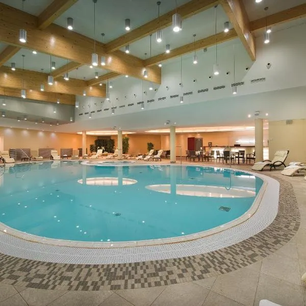 Wellness Hotel Diamant, ξενοδοχείο σε Hluboká nad Vltavou