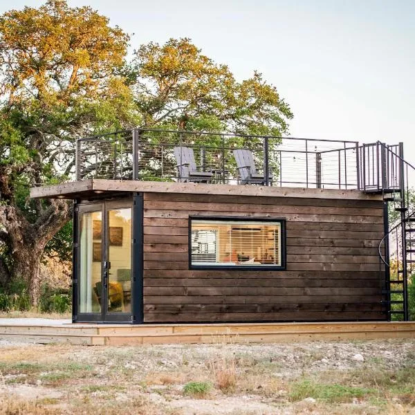 New The Sunrise Cozy Container Home, ξενοδοχείο σε Fredericksburg