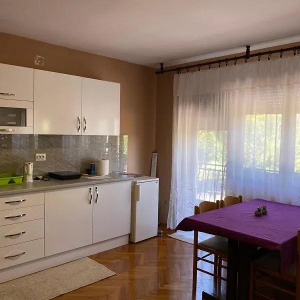 Apartman Lavanda, hotel em Drvar