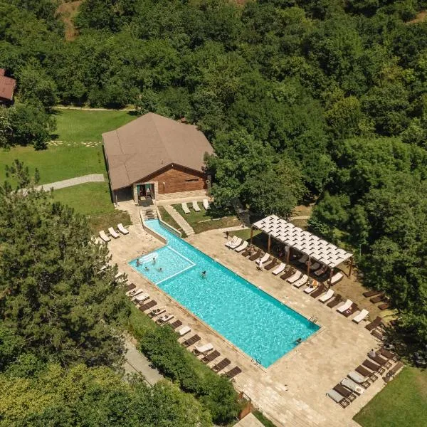 Apricot Aghveran Resort, ξενοδοχείο σε Vardanavan