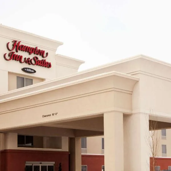 Hampton Inn & Suites by Hilton Lethbridge, hotel di Lethbridge