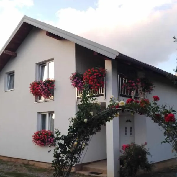 Apartman Lukić, hotel di Korenica