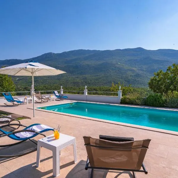 Villa Luce, hotel en Sinj