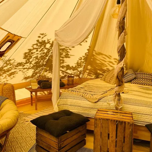 koh tenta a b&b in a luxury glamping style, hotel in Hammarby