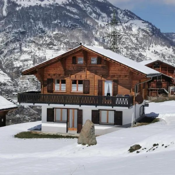 CHALET HÜTTLE - authentisch, ruhig, mitten im grün, hotel di Grächen