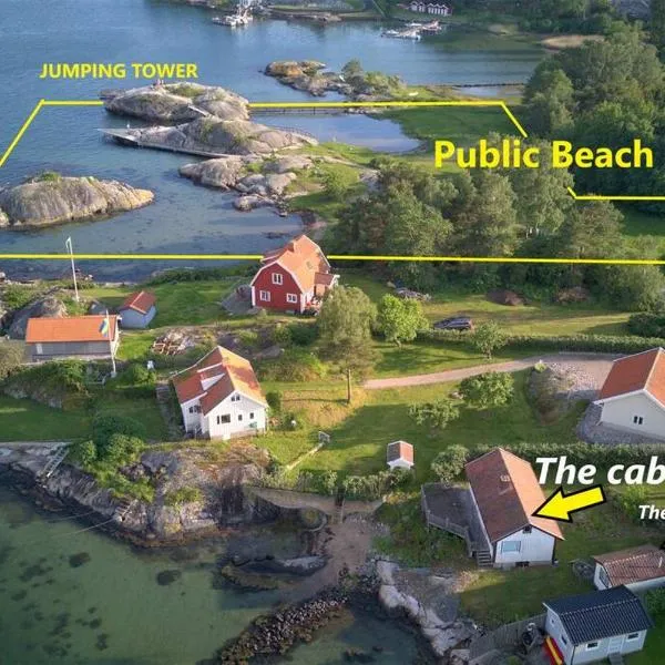 Cabin at the sea. public beach close with jumpingtower., hotel din Stenungsund