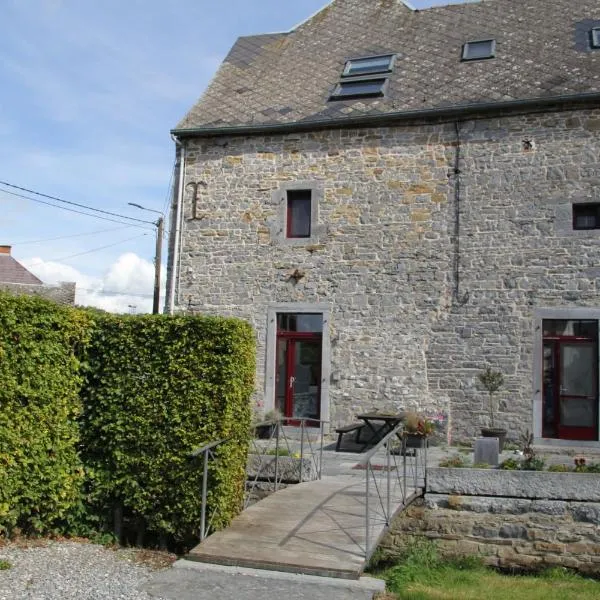 Le Grenier de la Floye - Gîte Coquelicot, hotel i Mettet