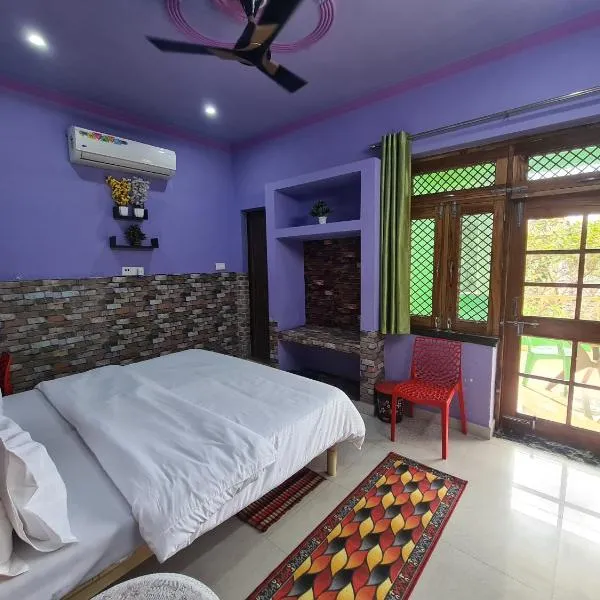 Anukampa Paying Guest House, hotell i Agra