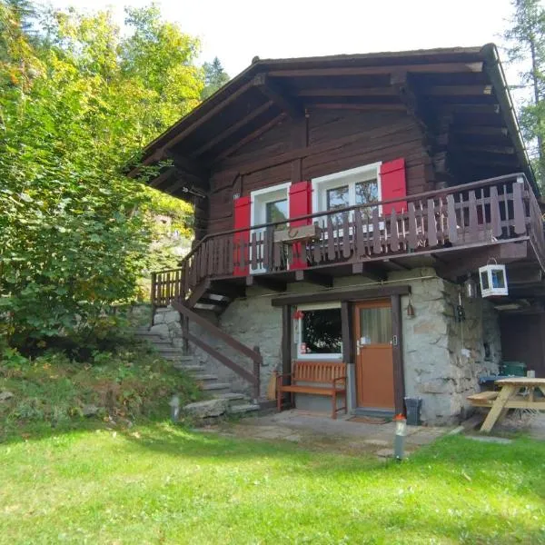 Petit chalet rustique et bucolique, hotell i Champéry