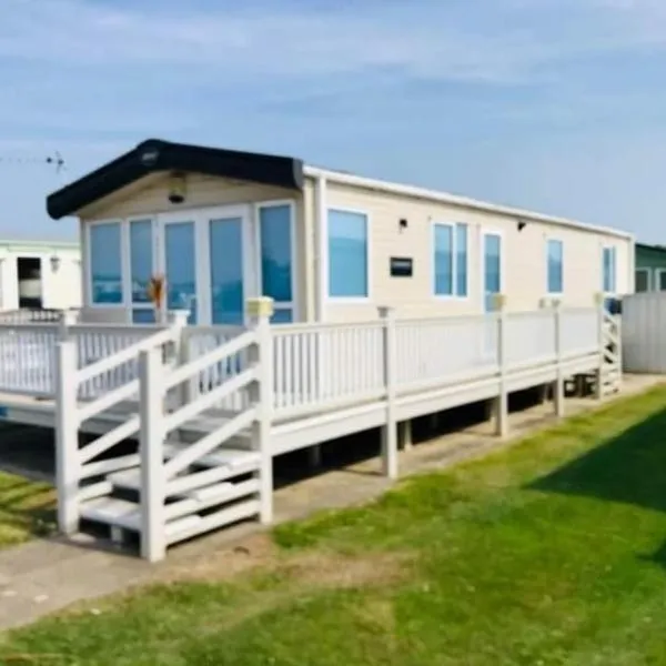 Cosy caravans Meadow view, khách sạn ở Skegness