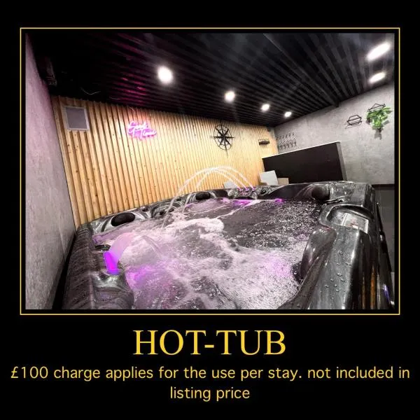 Penthouse Style Luxury 2 Bedroom House has Hot-Tub, extra fees apply – hotel w Birmingham