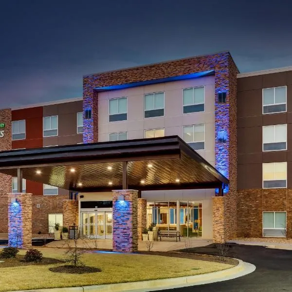 Holiday Inn Express & Suites - Dawsonville, an IHG Hotel, hotel di Buford