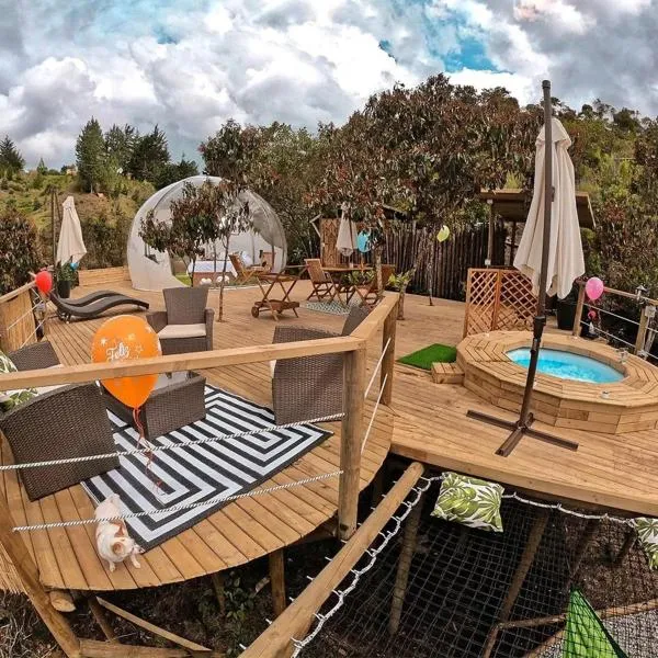 BubbleSky Glamping 40 min from Medellin, hotel din Versalles