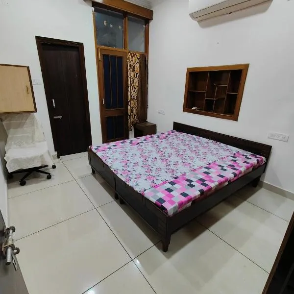 판체쿠라에 위치한 호텔 Chandigarh home