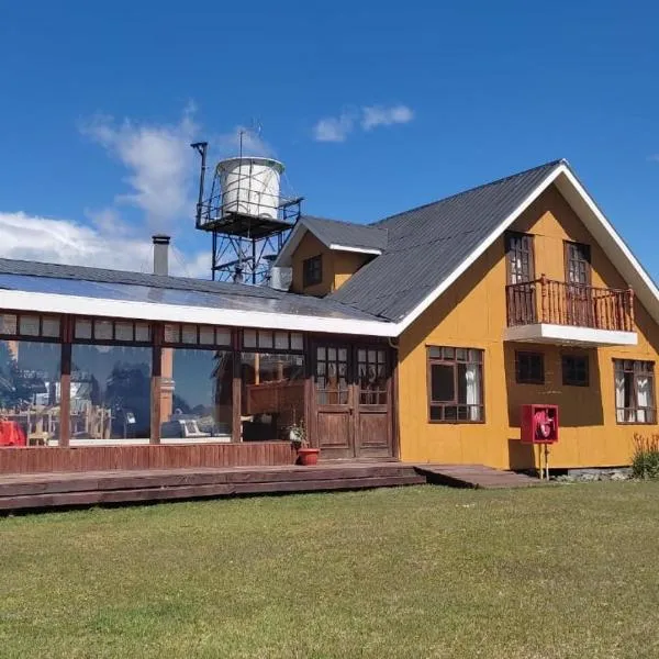 Hosteria Lago del Toro, hotel sa Torres del Paine