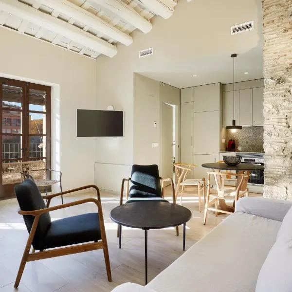 Canvas Apartments & Lofts Girona, хотел в Жирона