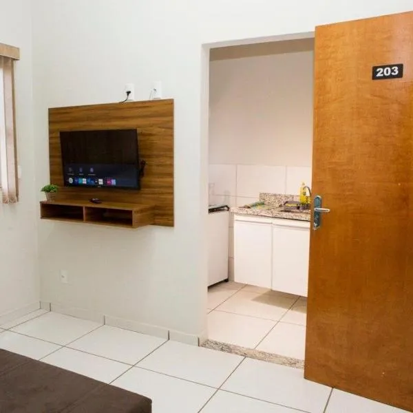 203-FLAT-Espaço,conforto.È disso que você precisa!, hotel din Anápolis