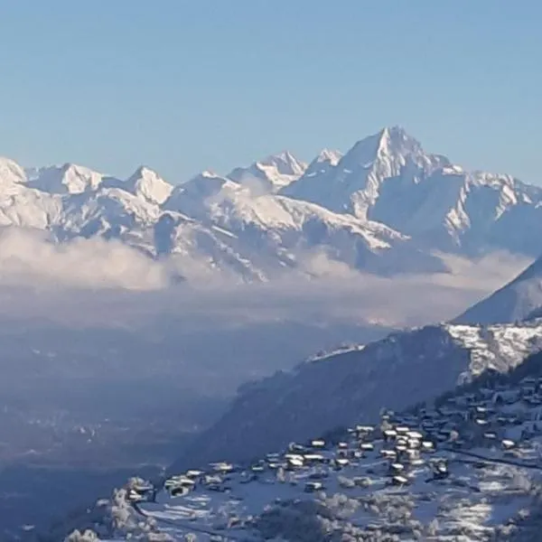 Comme sur un nuage, appartement pour 4 personnes, hotelli kohteessa Nendaz