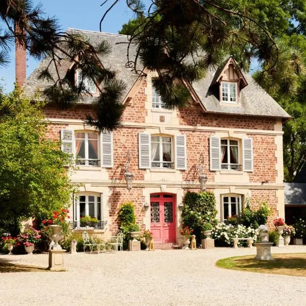 Manoir des Lions de Tourgéville, hotel u gradu Dovil