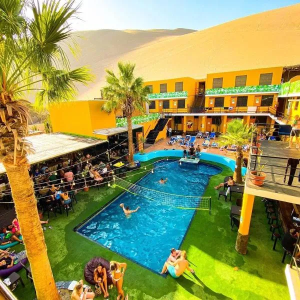 Wild Rover Huacachina, hotel em Ica