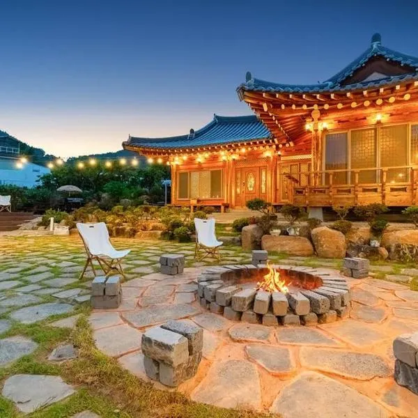 Elon Hanok Pension, hotel in Yeosu