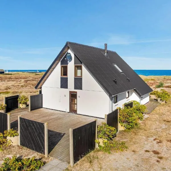 Awesome Home In Læsø With Kitchen、Østerbyのホテル