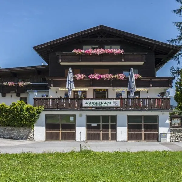 Fewo 1 Haus am Lärchenhang: Leutasch şehrinde bir otel