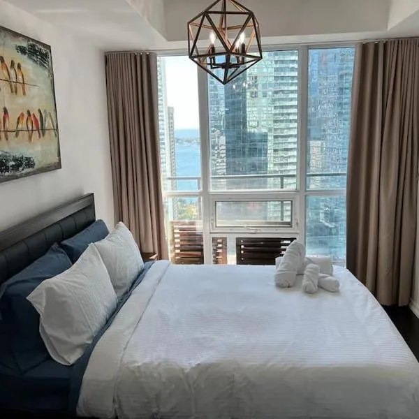 Centrally Located - Spacious 2-Bdrm Condo - Next to Scotiabank Arena, готель у місті Місісаґа