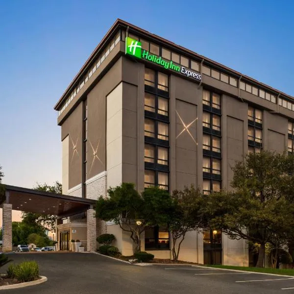 Holiday Inn Express - San Antonio Airport, an IHG Hotel, hotel em San Antonio