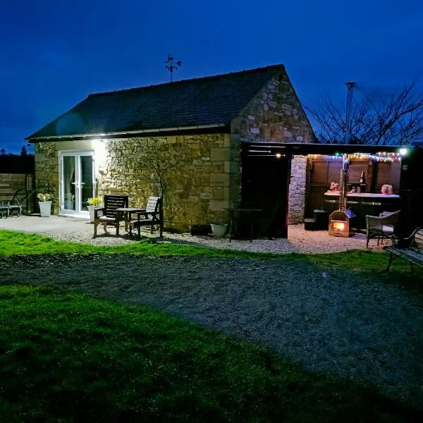 The Hideaway with hot tub, hótel í Preston