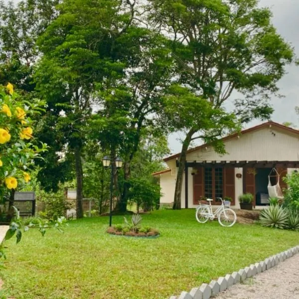 Casa de Campo no Caruru com açude e piscina, hotel Tubarãóban