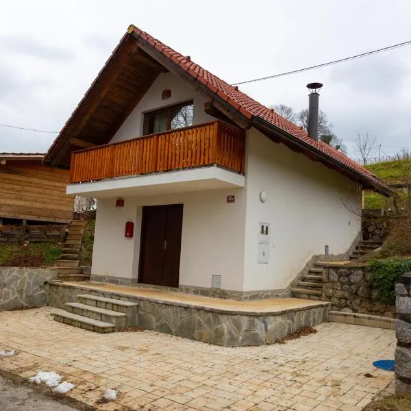 Koča na Kučarju / House on a Hill, hotel in Gradac