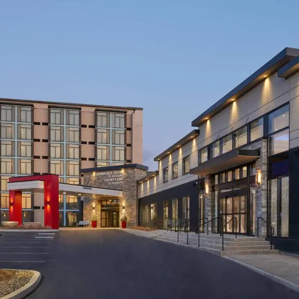 TownePlace Suites by Marriott Oshawa, хотел в Newcastle