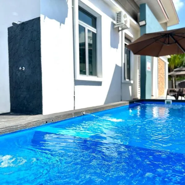 Bandar Melaka Family Bungalow Private Pool BBQ WiFi Netflix, ξενοδοχείο στη Μελάκα