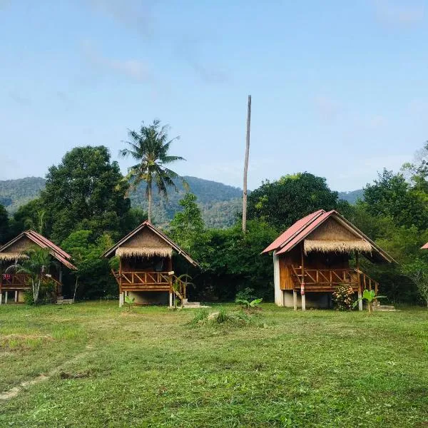 Seree Bungalows, hotel em Ko Chang