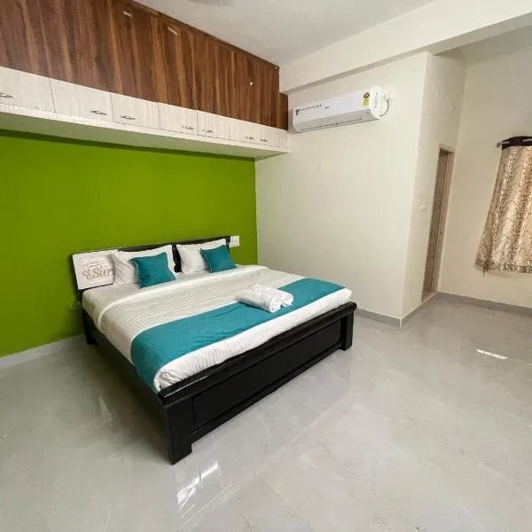 Sun Home Stays - Spacious Rooms - New Property - Pleasant Location, hótel í Tirupati