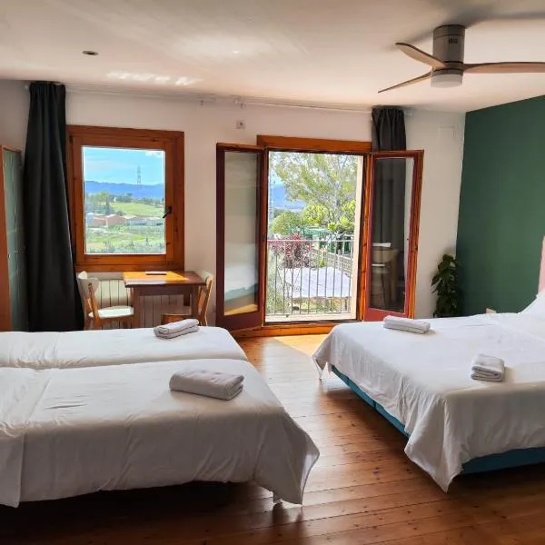 L'Olivera Casa Rural: Rubí'de bir otel