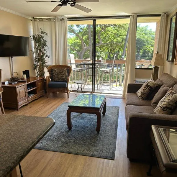 Maui Vista one bedroom across the street from Kam1 beach shops and restaurants, hotel u gradu 'Kihei'