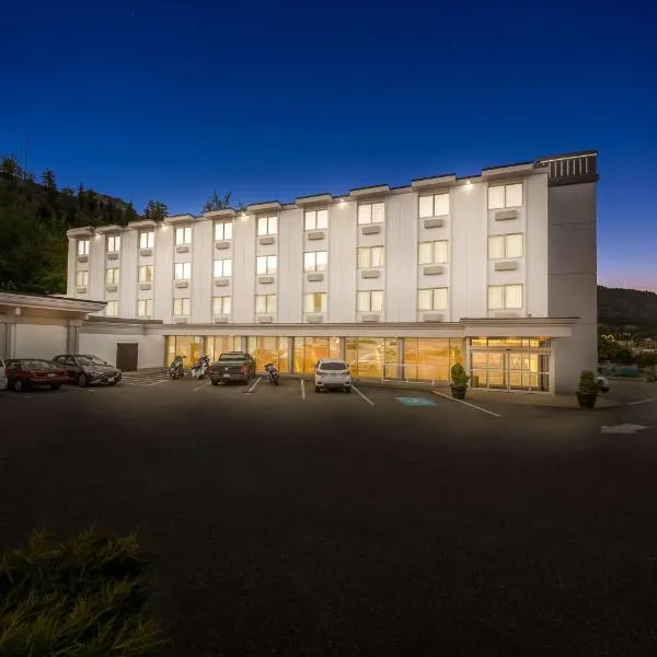 Best Western Plus Columbia River Hotel, hotel di Rossland