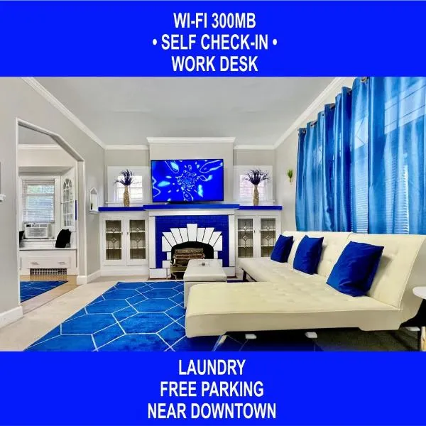 The Sapphire Haven - Your Old Brooklyn Oasis Awaits Families, Couples, Business Travelers Near Downtown With Parking, 300 MB WiFi & Self Check-In, hotel en Cleveland