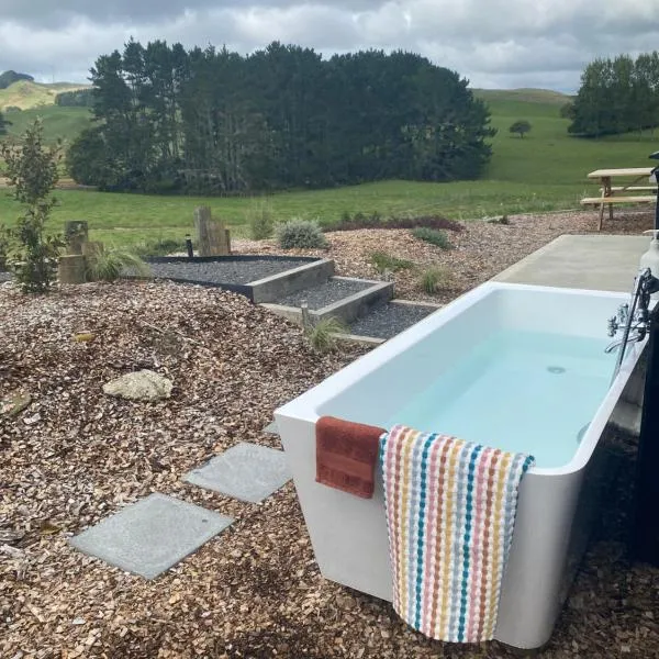 Soul Shack, with outdoor bath, hotel em Raglan