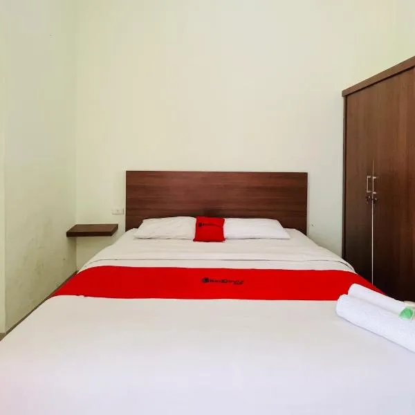 RedDoorz At Teratai Homestay Medan Amplas, hotel v mestu Lubukpakam